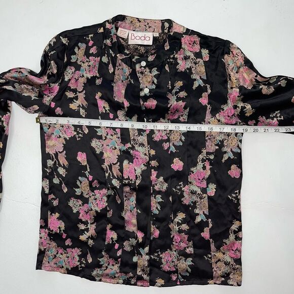 Vintage Black 100% silk pleated tailored floral button down blouse top medium 6 - Picture 11 of 12